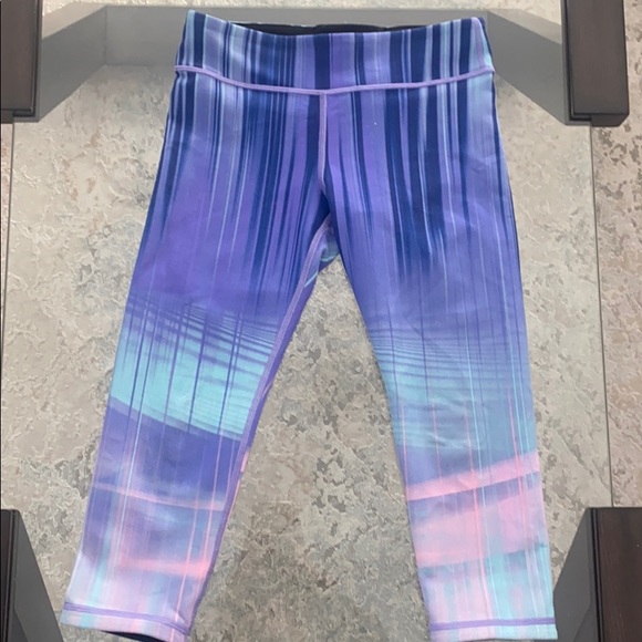 ivivva cropped pants and tank top set - Picture 3 of 3